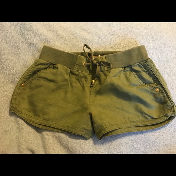 Guess Pants - Guess Olive Green Shorts